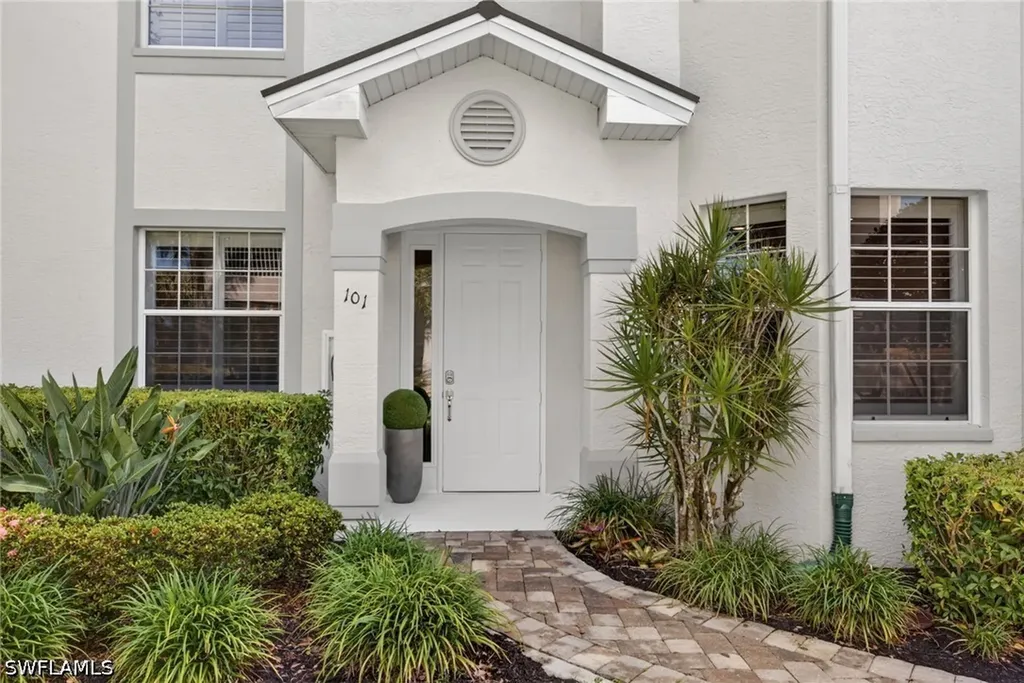 5015 Marina Cove Drive Naples FL 34112
