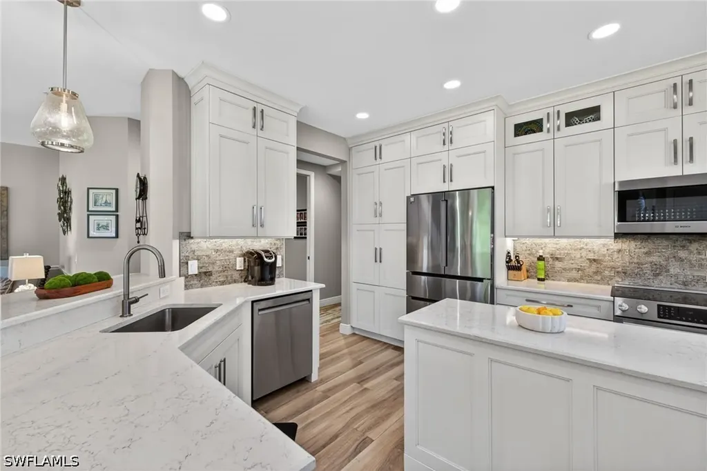 5015 Marina Cove Drive Naples FL 34112