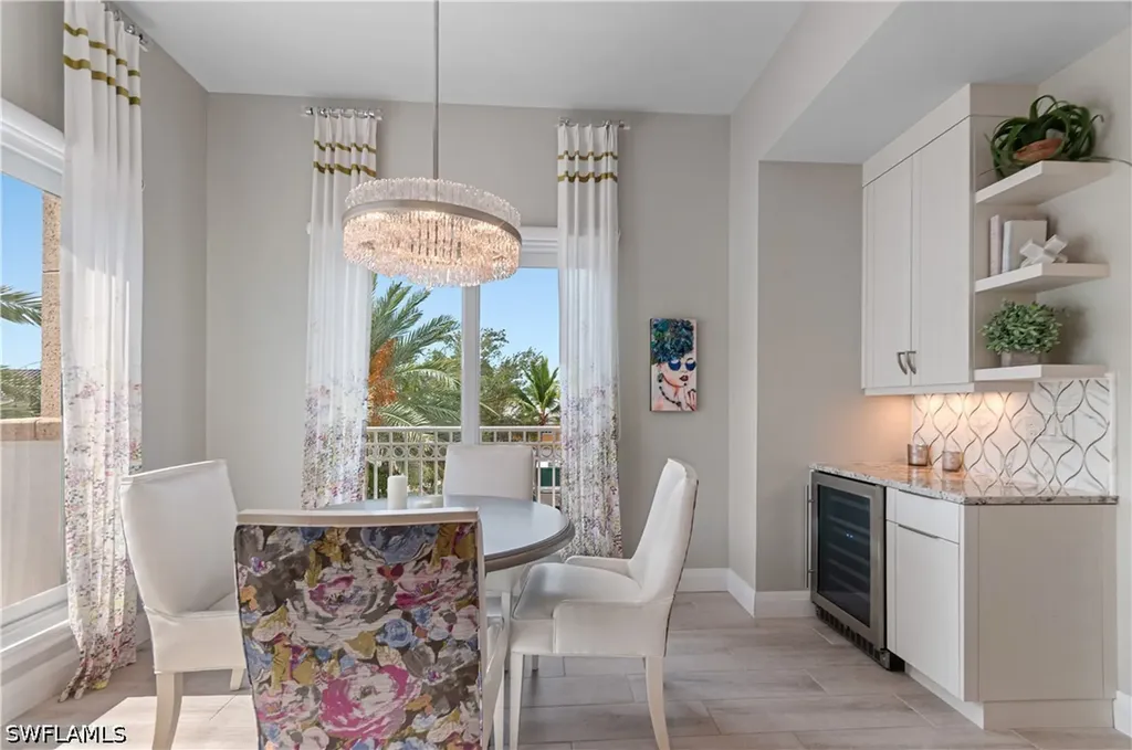 375 5th Avenue S Naples FL 34102