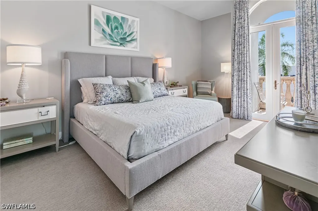 375 5th Avenue S Naples FL 34102