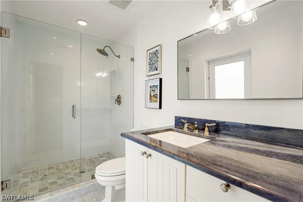 725 Central Avenue Naples FL 34102