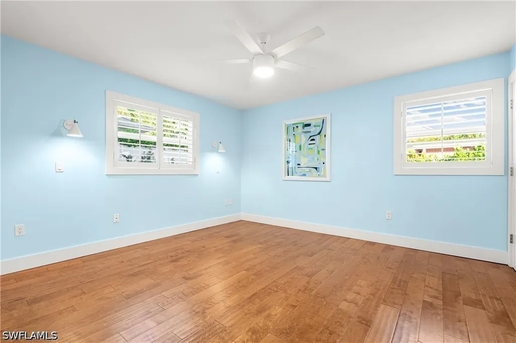 725 Central Avenue Naples FL 34102