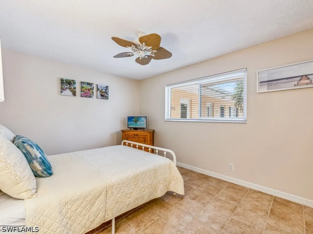 578 Broad Avenue S Naples FL 34102