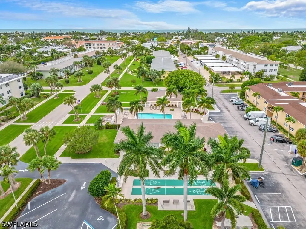 578 Broad Avenue S Naples FL 34102