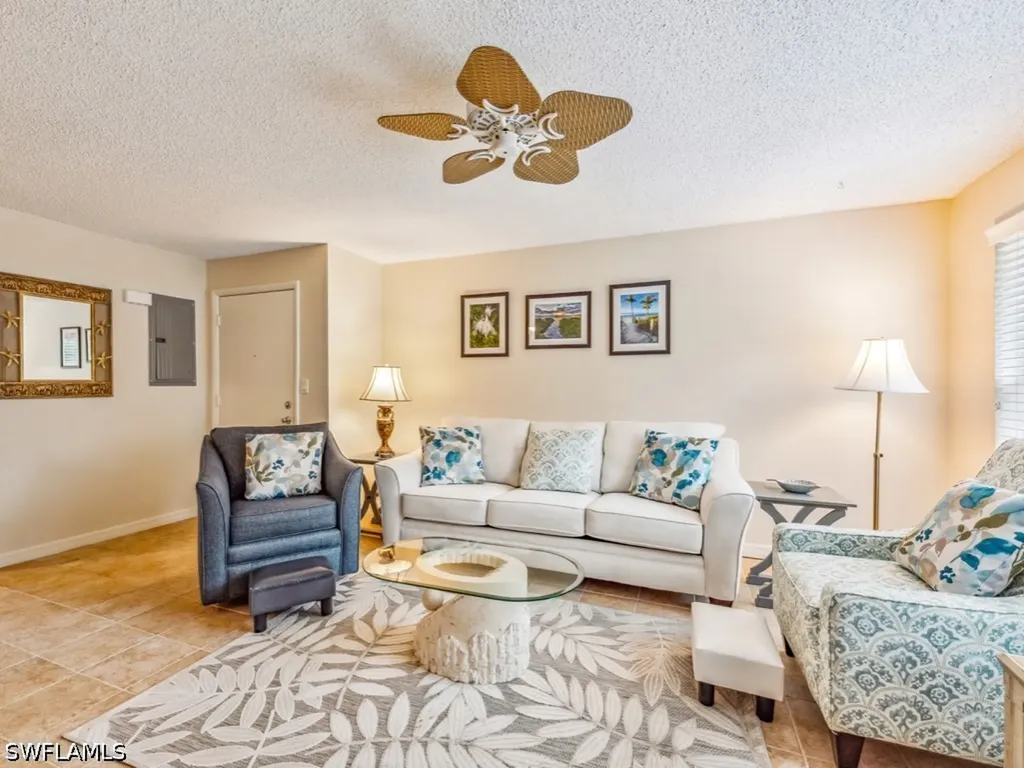 578 Broad Avenue S Naples FL 34102