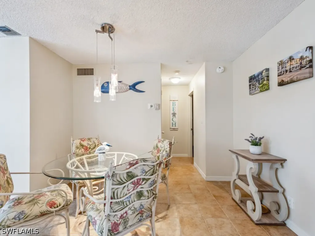 578 Broad Avenue S Naples FL 34102