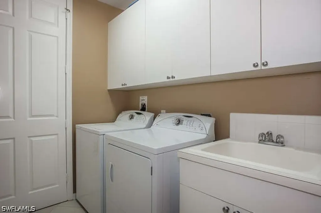 400 Flagship Drive Naples FL 34108-2395