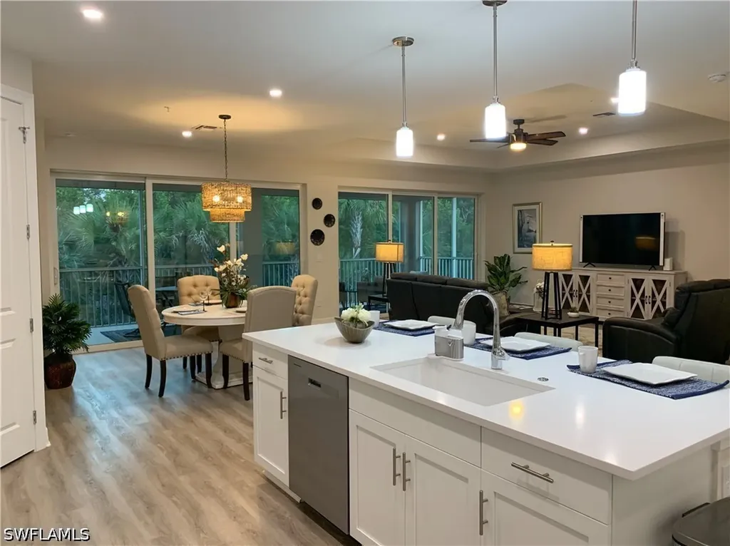 208 Indies Drive E Naples FL 34114