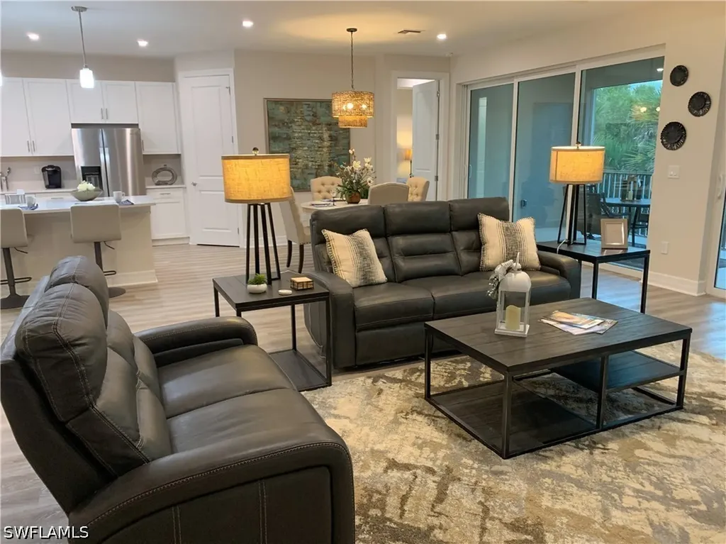 208 Indies Drive E Naples FL 34114