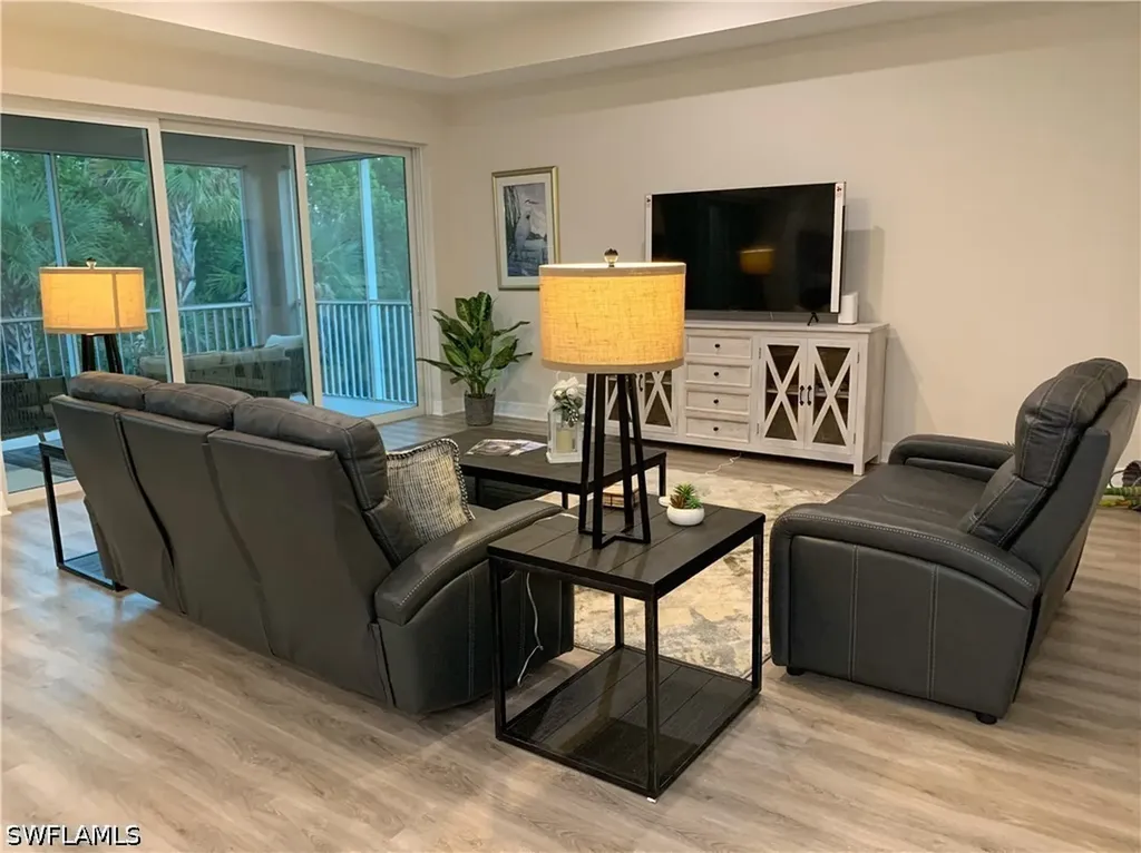 208 Indies Drive E Naples FL 34114