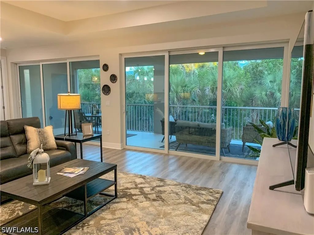 208 Indies Drive E Naples FL 34114