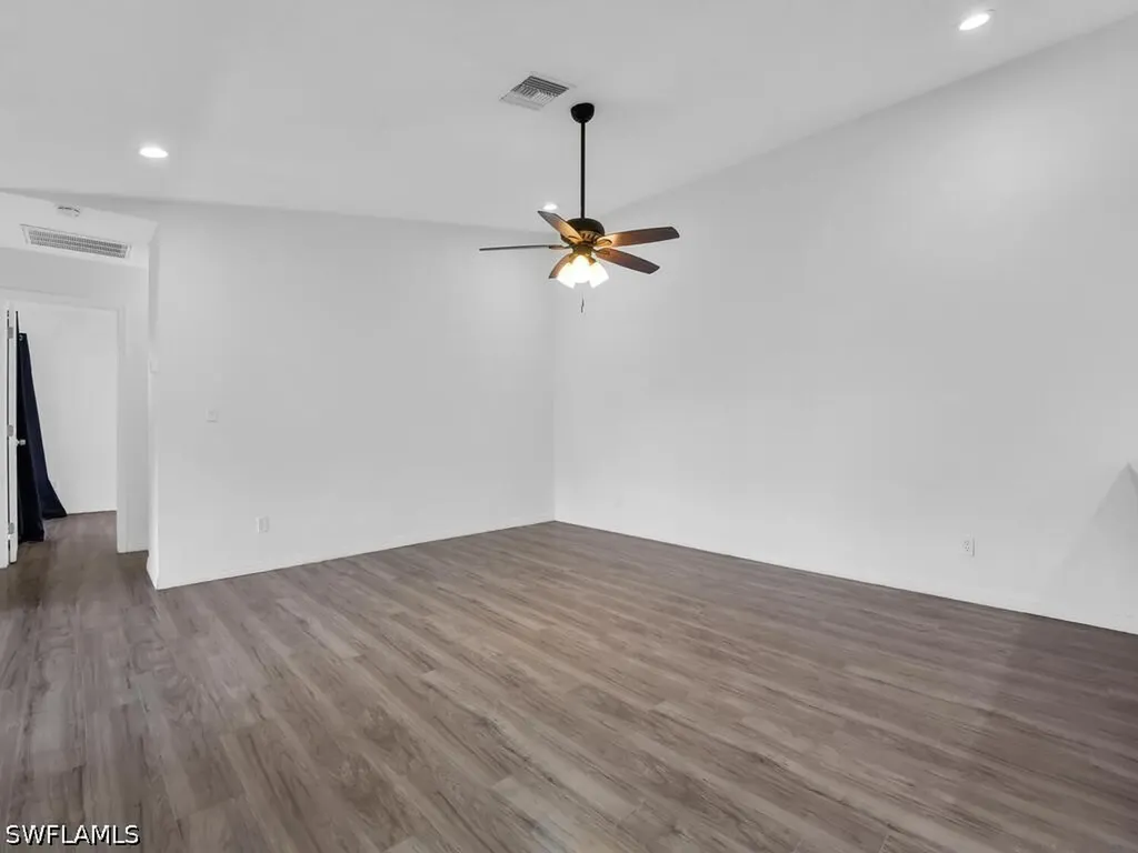 5620 Foxlake Drive North Fort Myers FL 33917