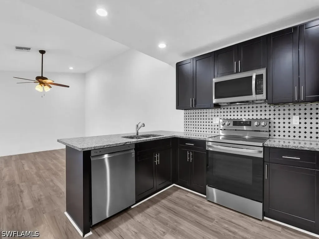 5620 Foxlake Drive North Fort Myers FL 33917