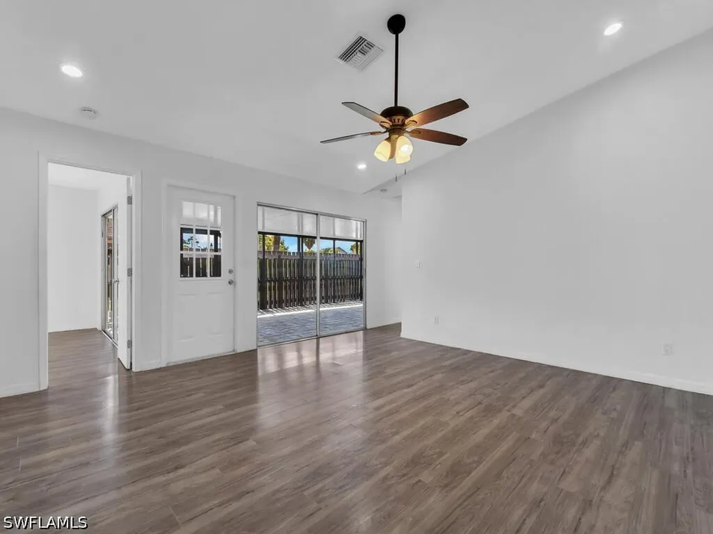 5620 Foxlake Drive North Fort Myers FL 33917