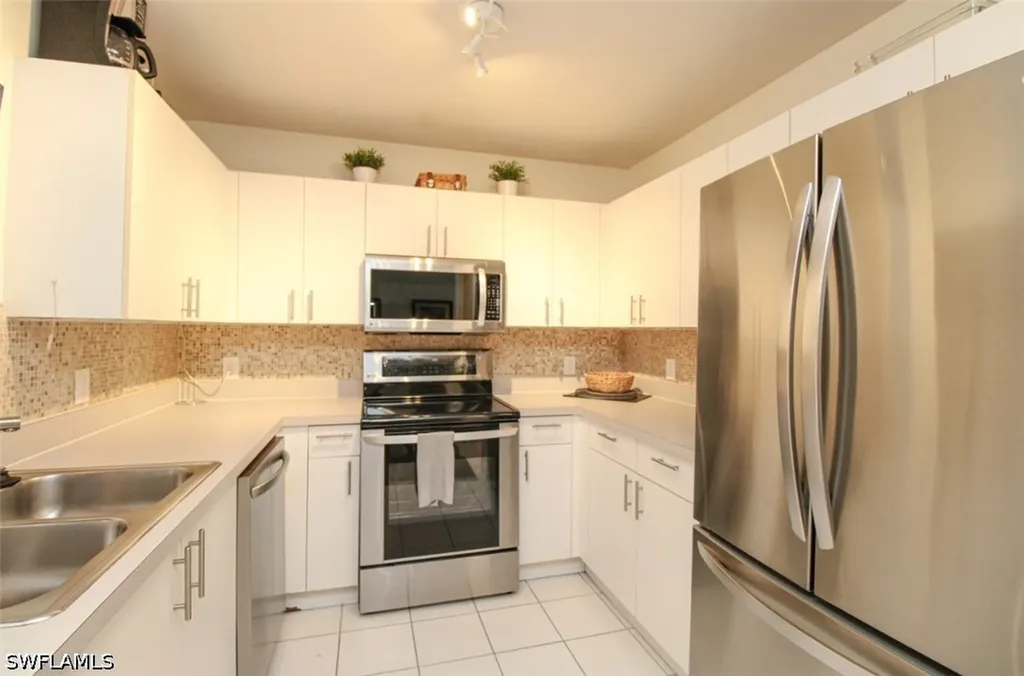 519 Roma Court Naples FL 34110