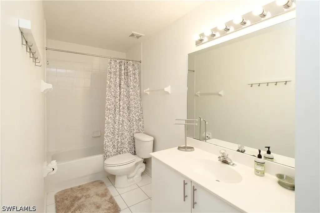 519 Roma Court Naples FL 34110