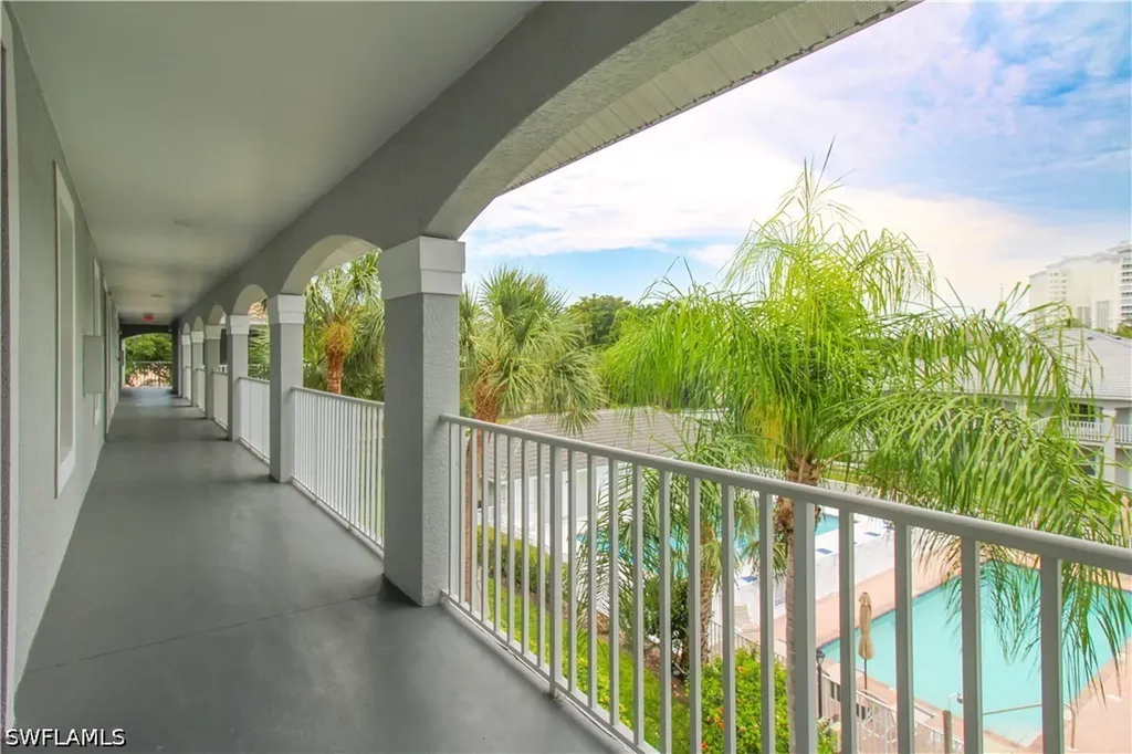 519 Roma Court Naples FL 34110