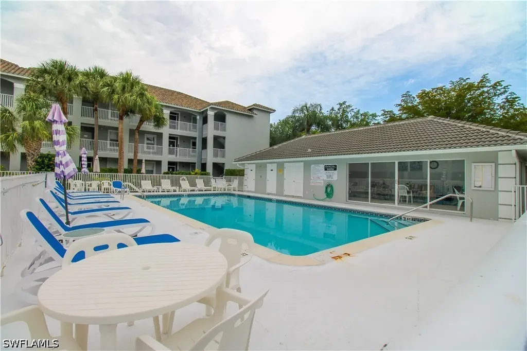 519 Roma Court Naples FL 34110