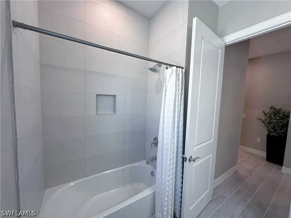 262 Indies Drive Naples FL 34114