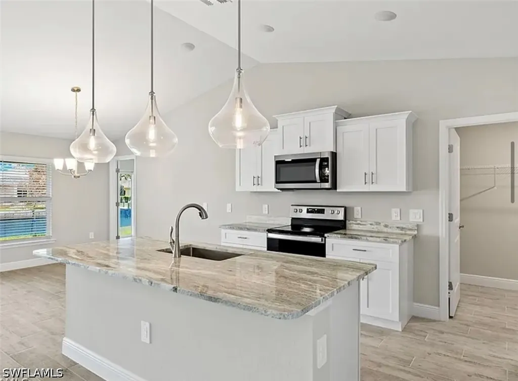 1341 NE 2nd Street Cape Coral FL 33909