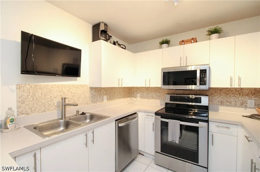 519 Roma Court Naples FL 34110