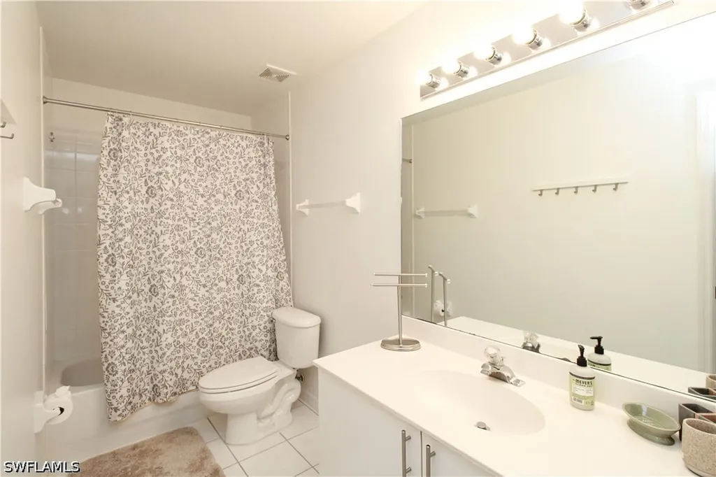 519 Roma Court Naples FL 34110