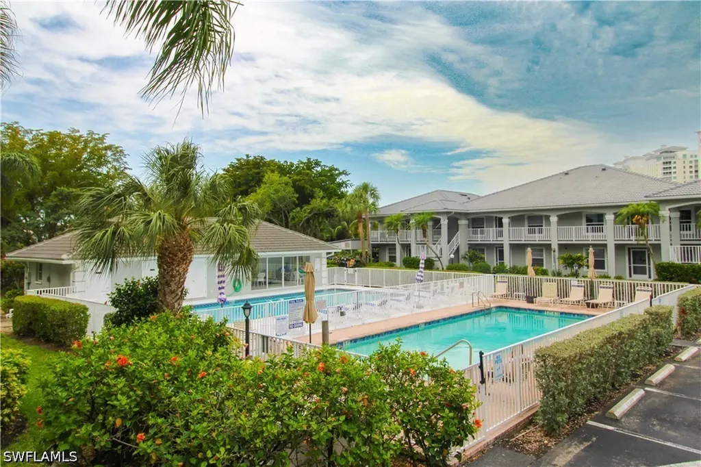 519 Roma Court Naples FL 34110