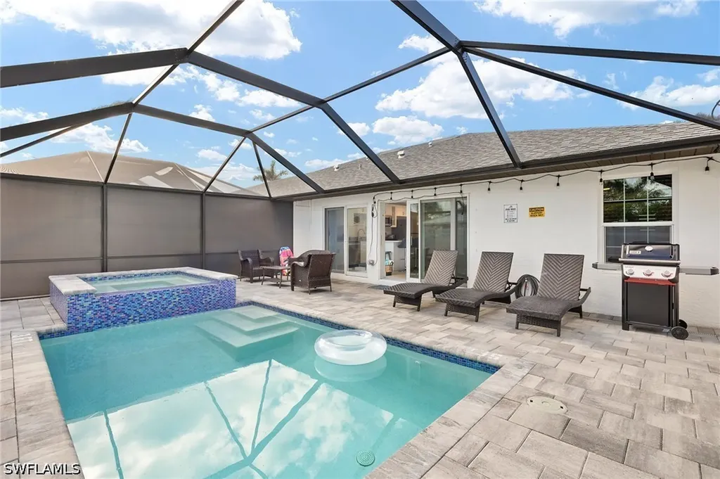 745 91st Avenue N Naples FL 34108