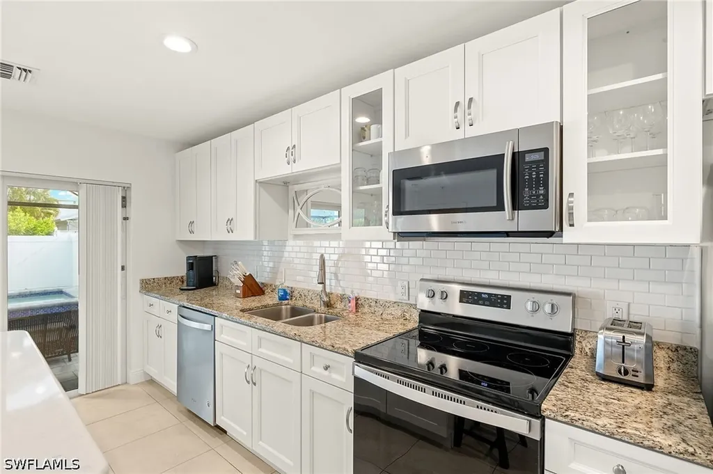 745 91st Avenue N Naples FL 34108