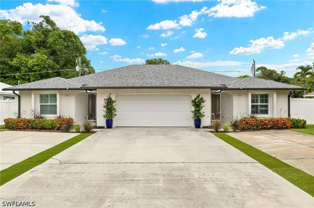 745 91st Avenue N Naples FL 34108