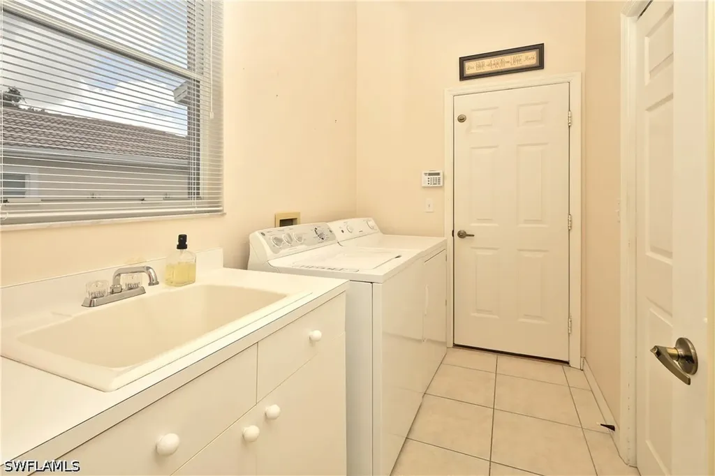6820 Lone Oak Boulevard Naples FL 34109
