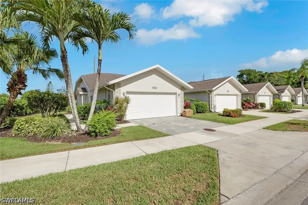 1835 W Crown Pointe Boulevard Naples FL 34112