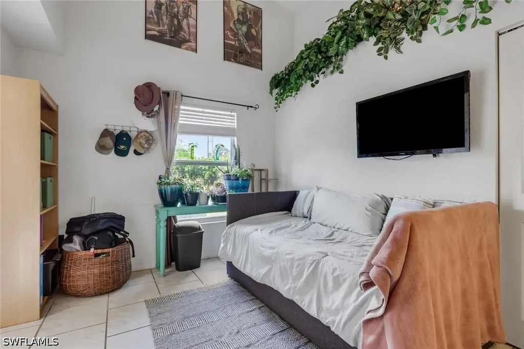 1835 W Crown Pointe Boulevard Naples FL 34112