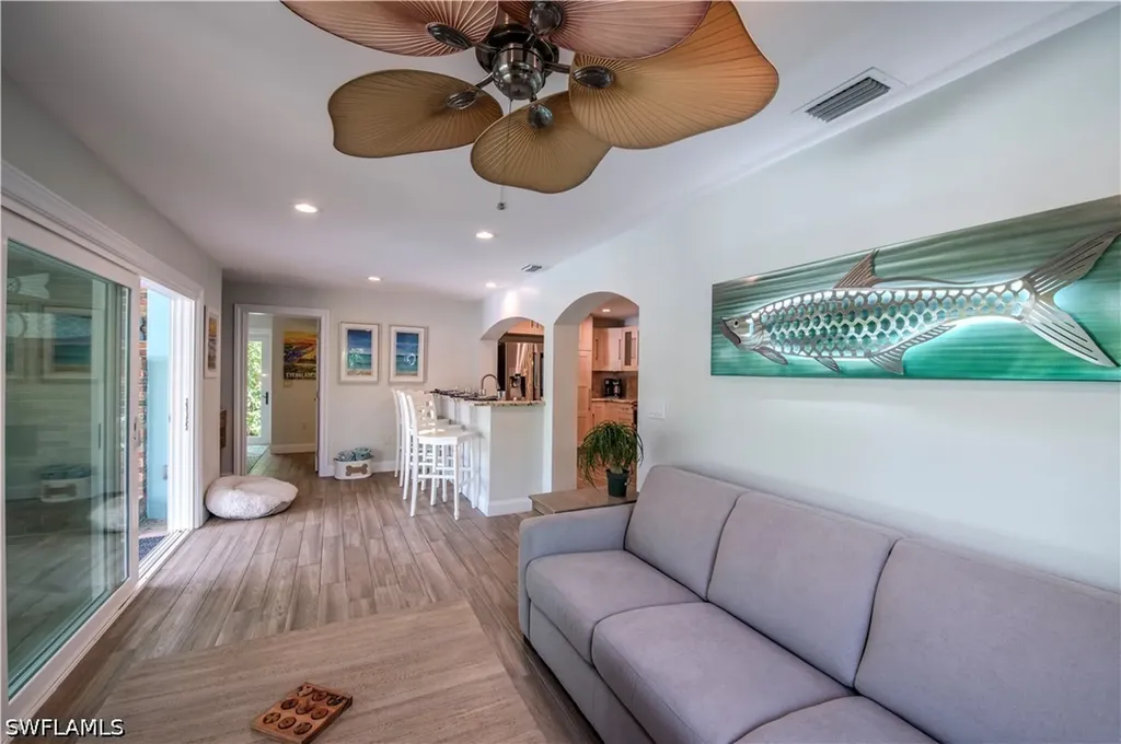 1385 Wisconsin Drive Naples FL 34103