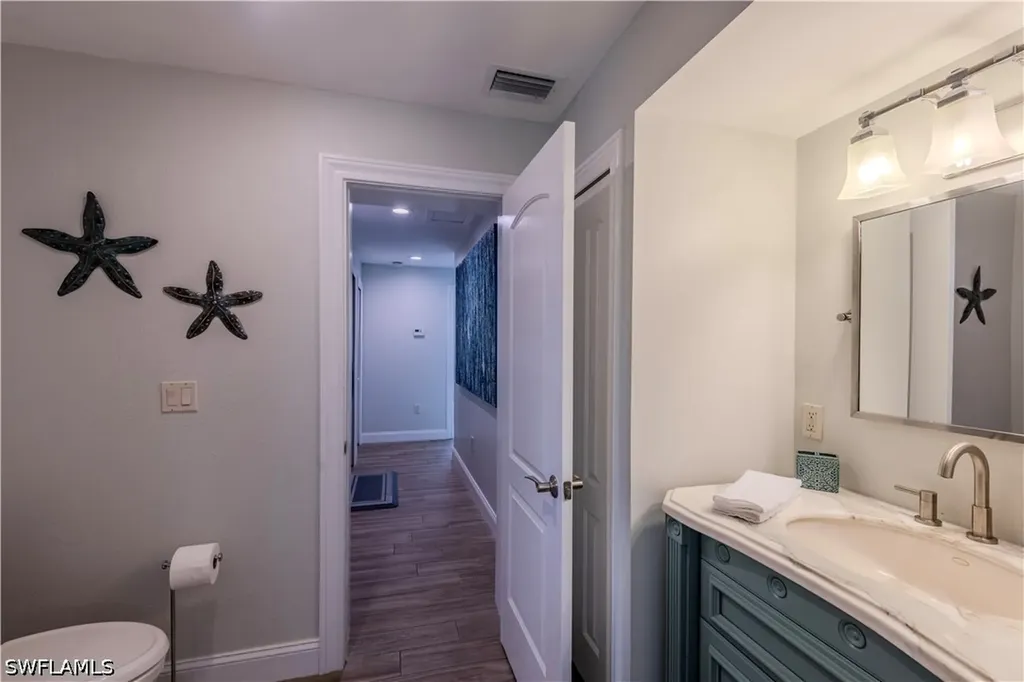 1385 Wisconsin Drive Naples FL 34103