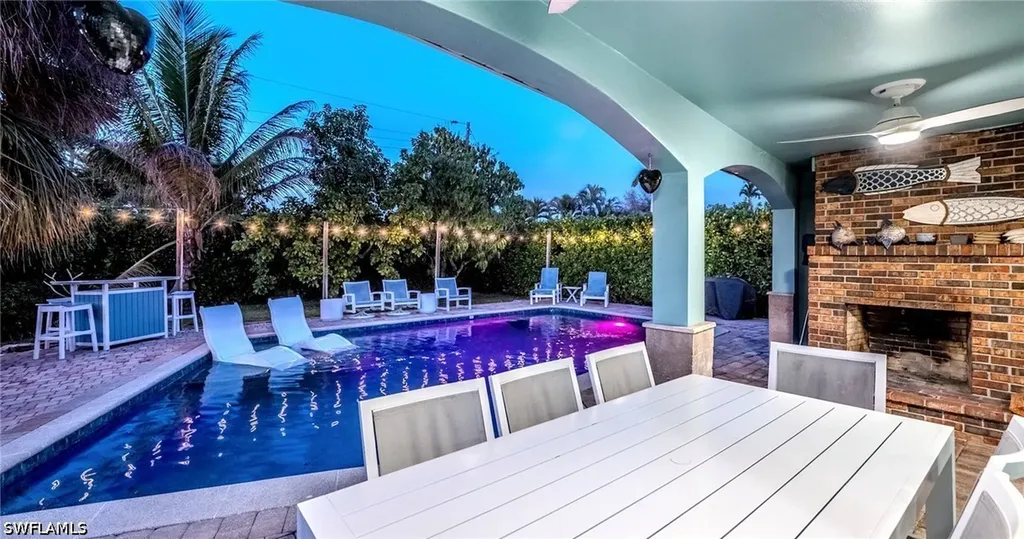 1385 Wisconsin Drive Naples FL 34103