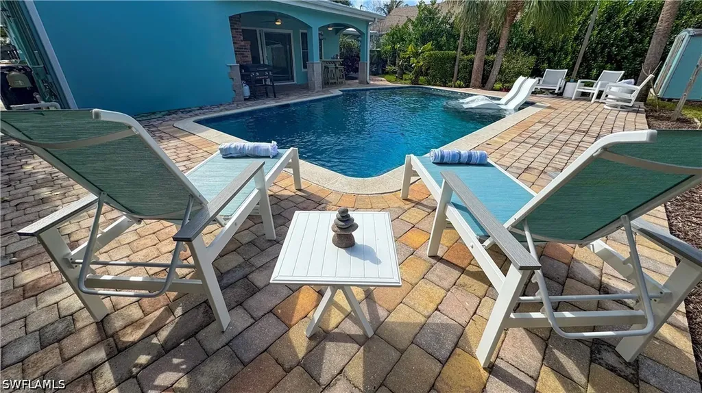 1385 Wisconsin Drive Naples FL 34103