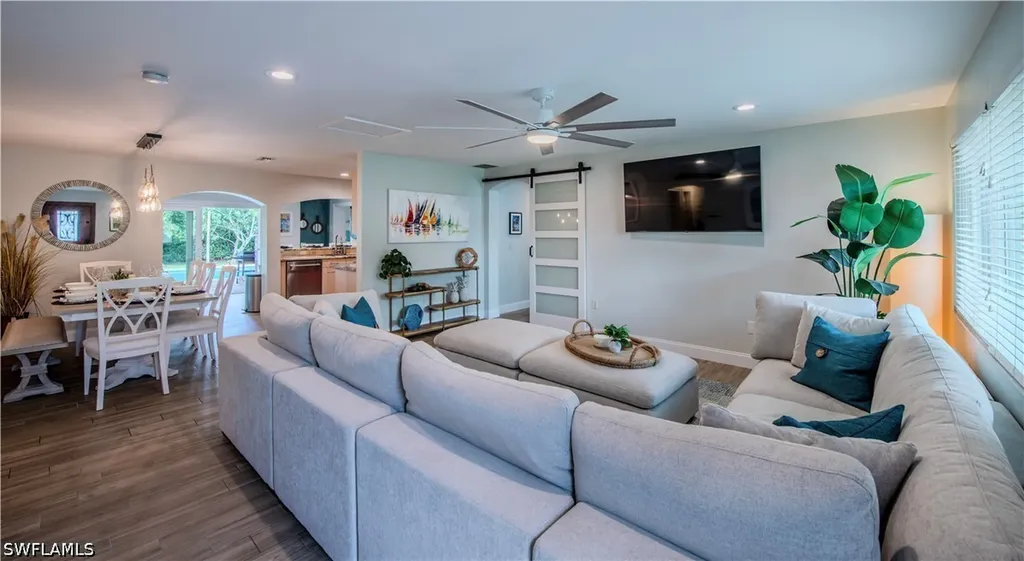 1385 Wisconsin Drive Naples FL 34103