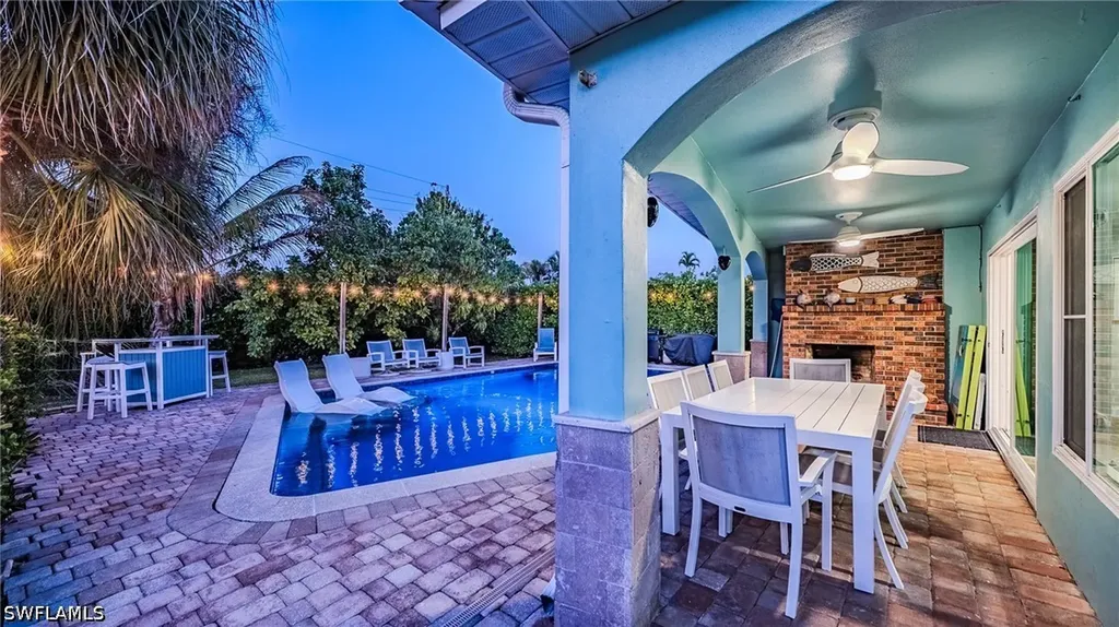 1385 Wisconsin Drive Naples FL 34103
