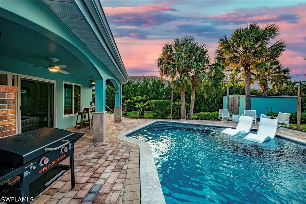 1385 Wisconsin Drive Naples FL 34103