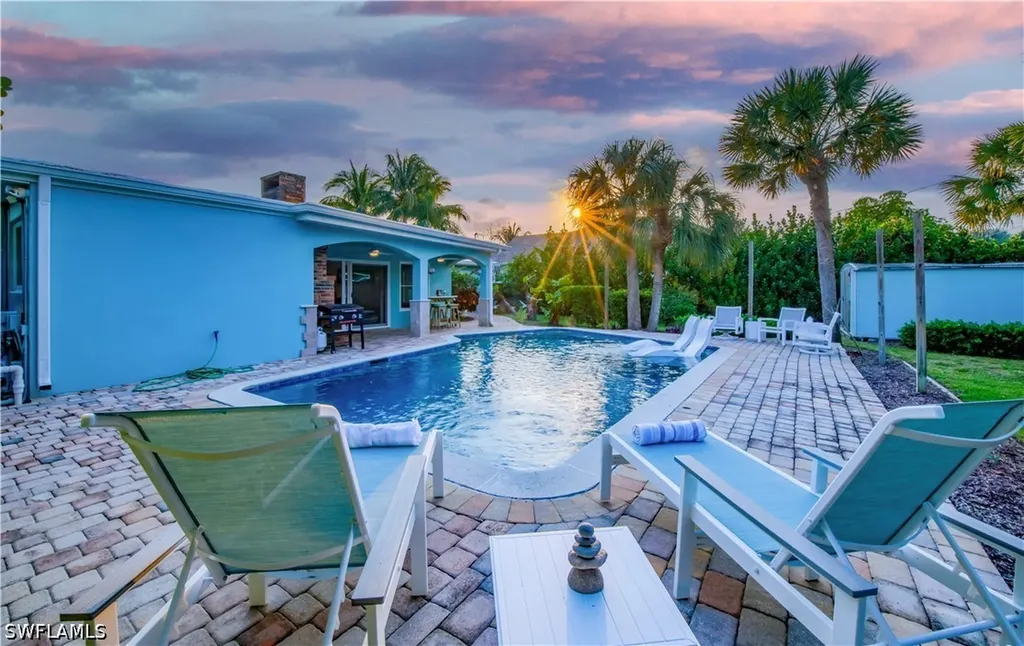 1385 Wisconsin Drive Naples FL 34103