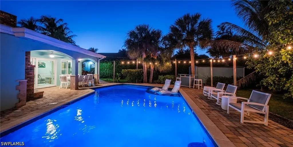 1385 Wisconsin Drive Naples FL 34103