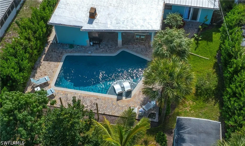 1385 Wisconsin Drive Naples FL 34103