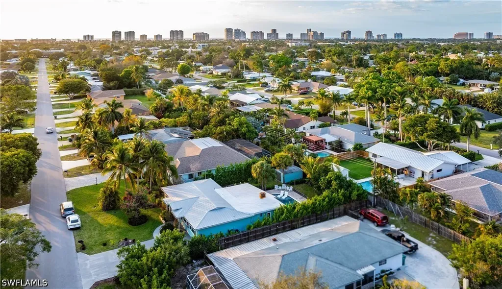 1385 Wisconsin Drive Naples FL 34103