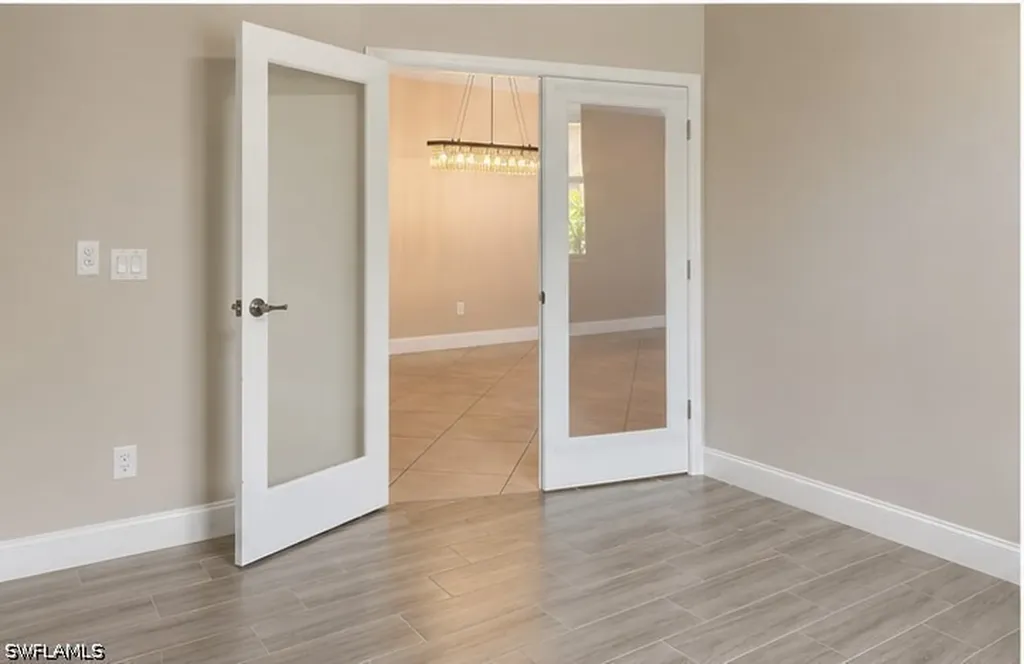 1839 Alameda Drive Naples FL 34120
