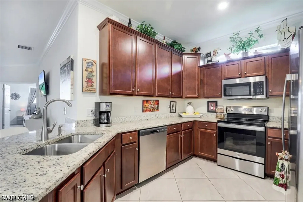 1839 Alameda Drive Naples FL 34120