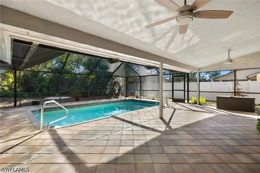 194 Wickliffe Drive Naples FL 34110