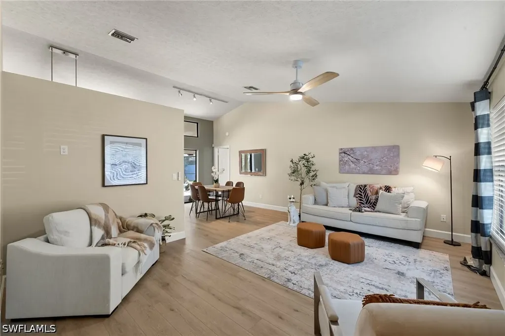 194 Wickliffe Drive Naples FL 34110