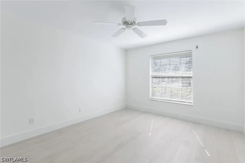 116 Fountain Circle Naples FL 34119