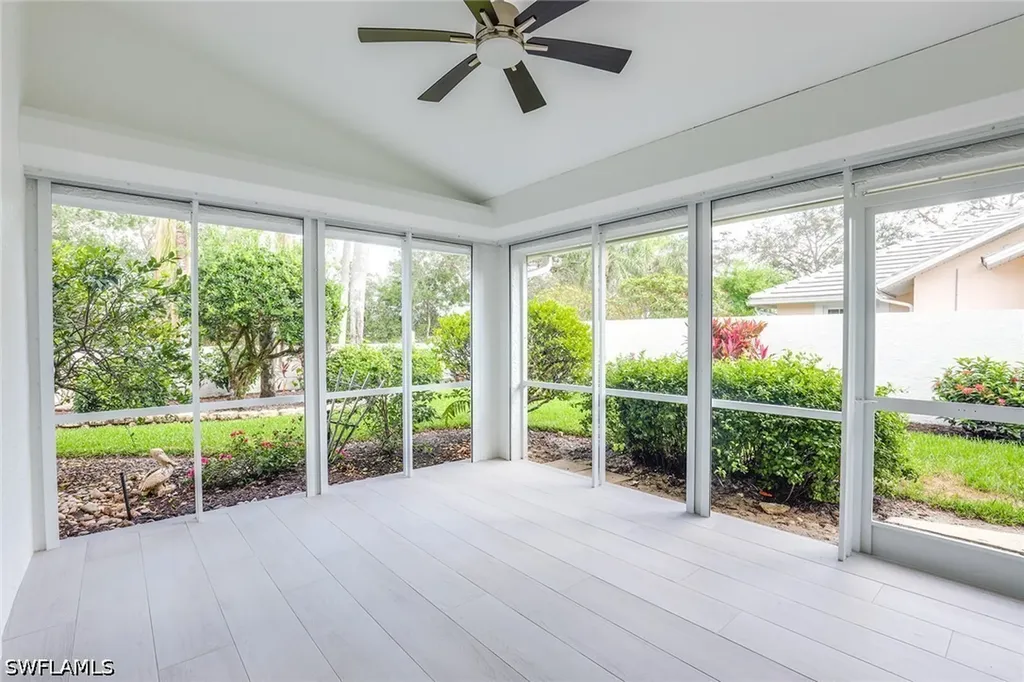 116 Fountain Circle Naples FL 34119